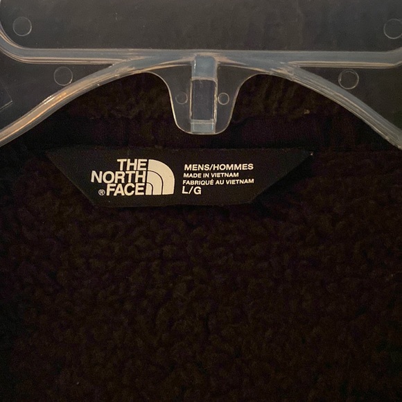 Men’s North Face winter jacket - Picture 2 of 6